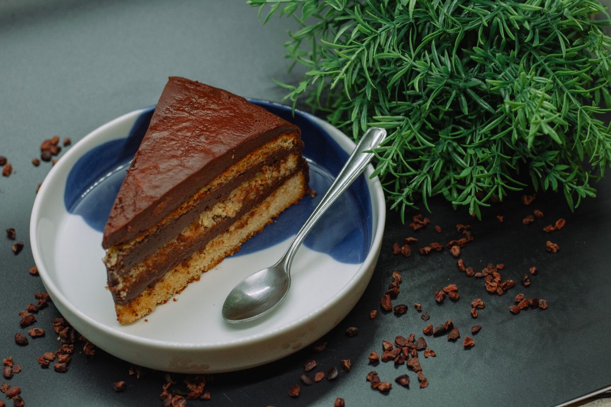 Szelet torta tánéron